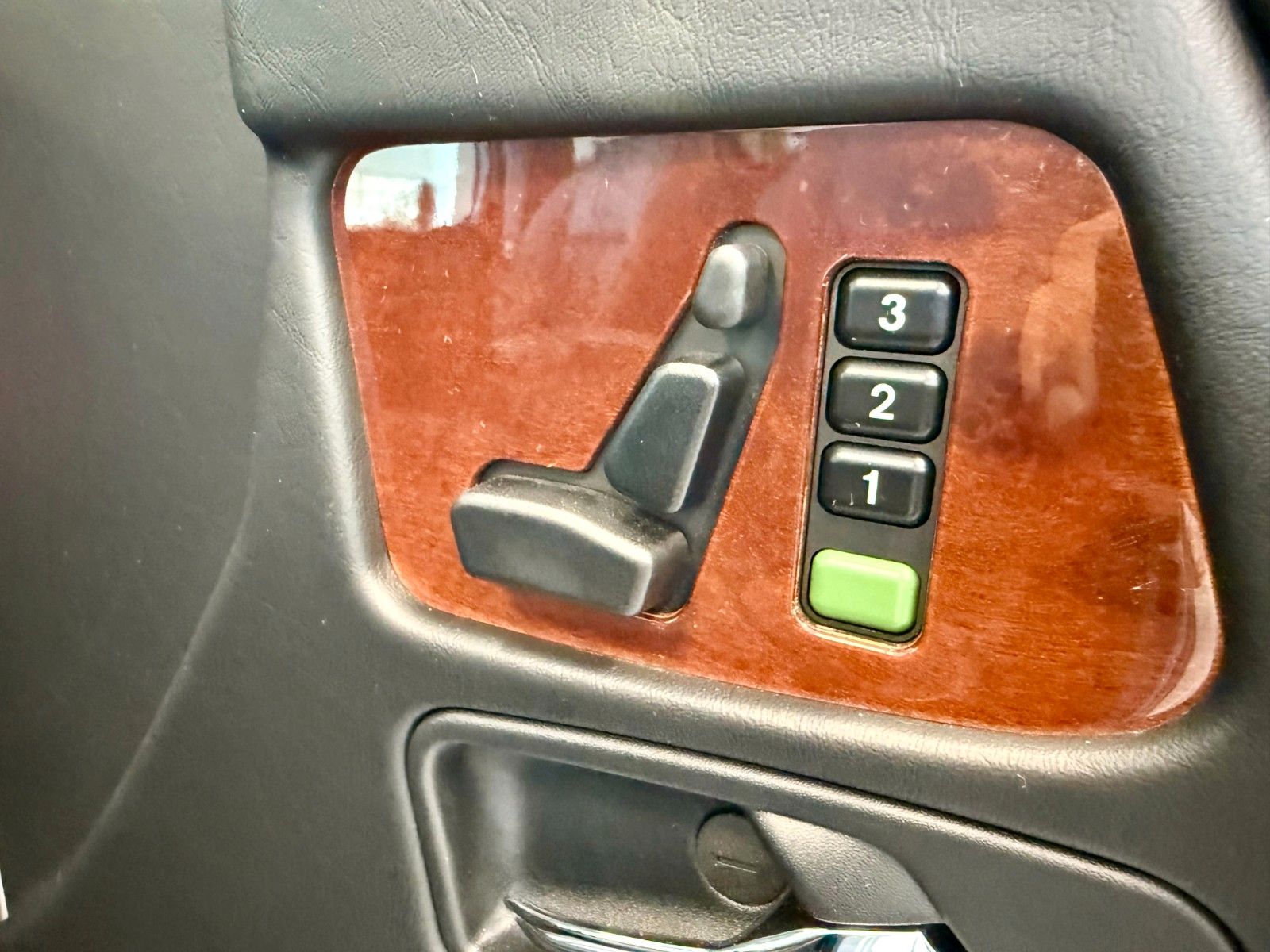 Fahrzeugabbildung Mercedes-Benz G 500 Cabrio 7G-TRONIC COMAND / AHK / BRD