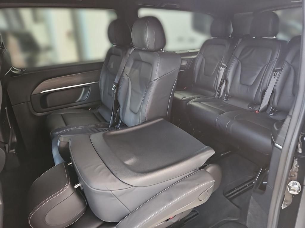Fahrzeugabbildung Mercedes-Benz V 300 AVG extralang 8 Sitze STHZ AR ele.ST DISTR
