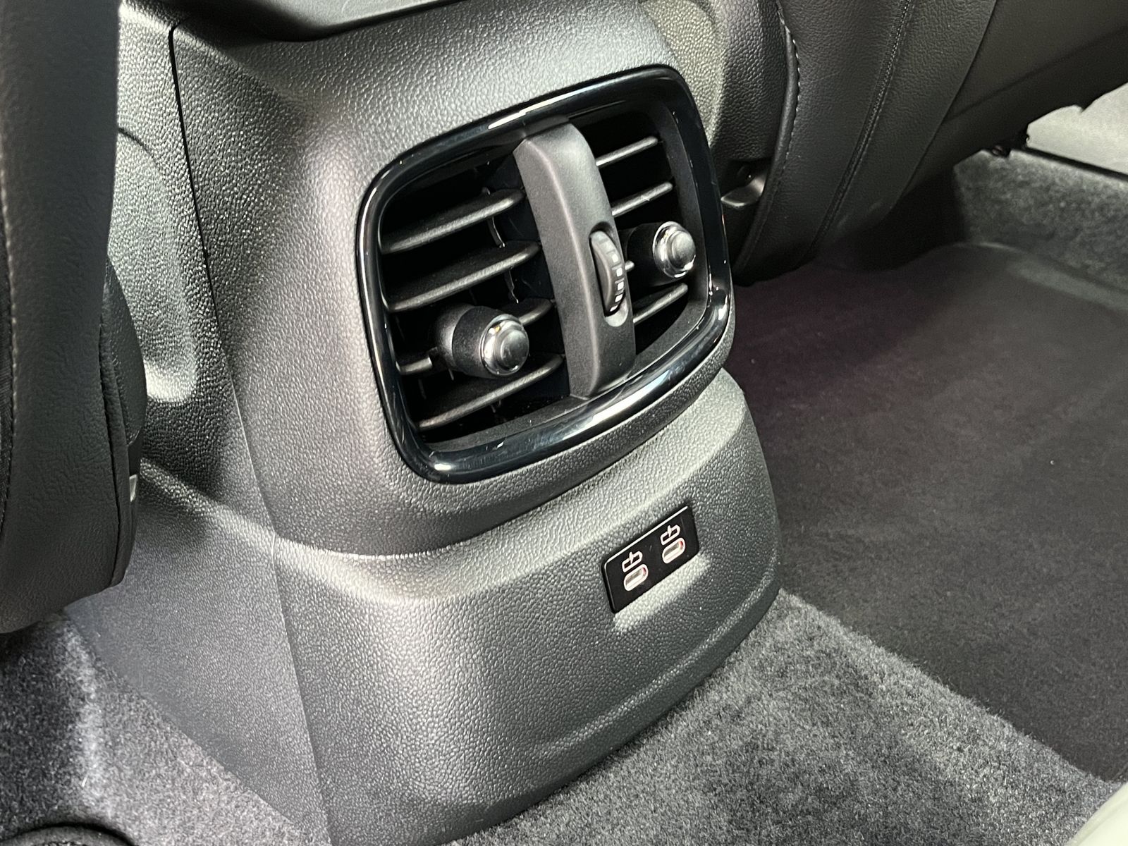 Fahrzeugabbildung MINI Countryman SE (Cooper) *NAVI*HUD*KEYL*LED*KAMERA