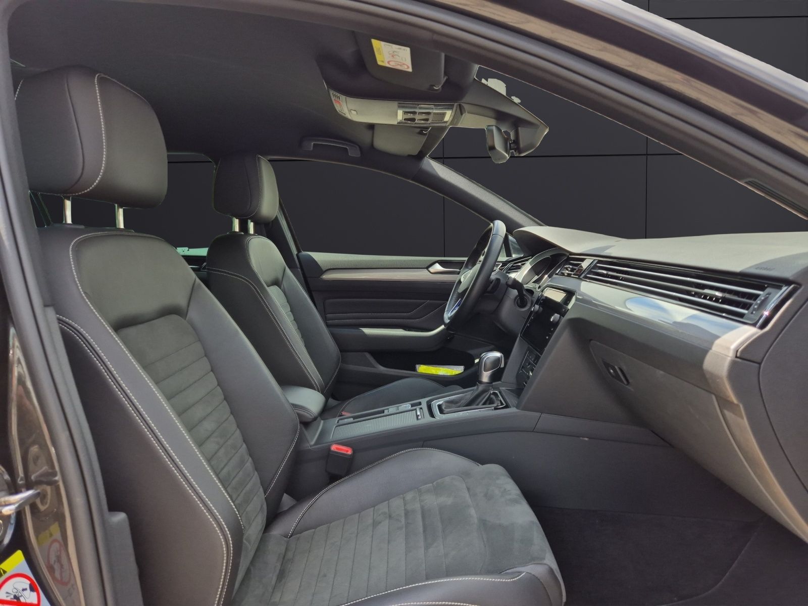 Fahrzeugabbildung Volkswagen Passat Variant GTE AHK Navi ACC RFK SH LM