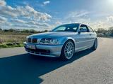 BMW e46 325 Ci - BMW 325 aus 2001: Coupe
