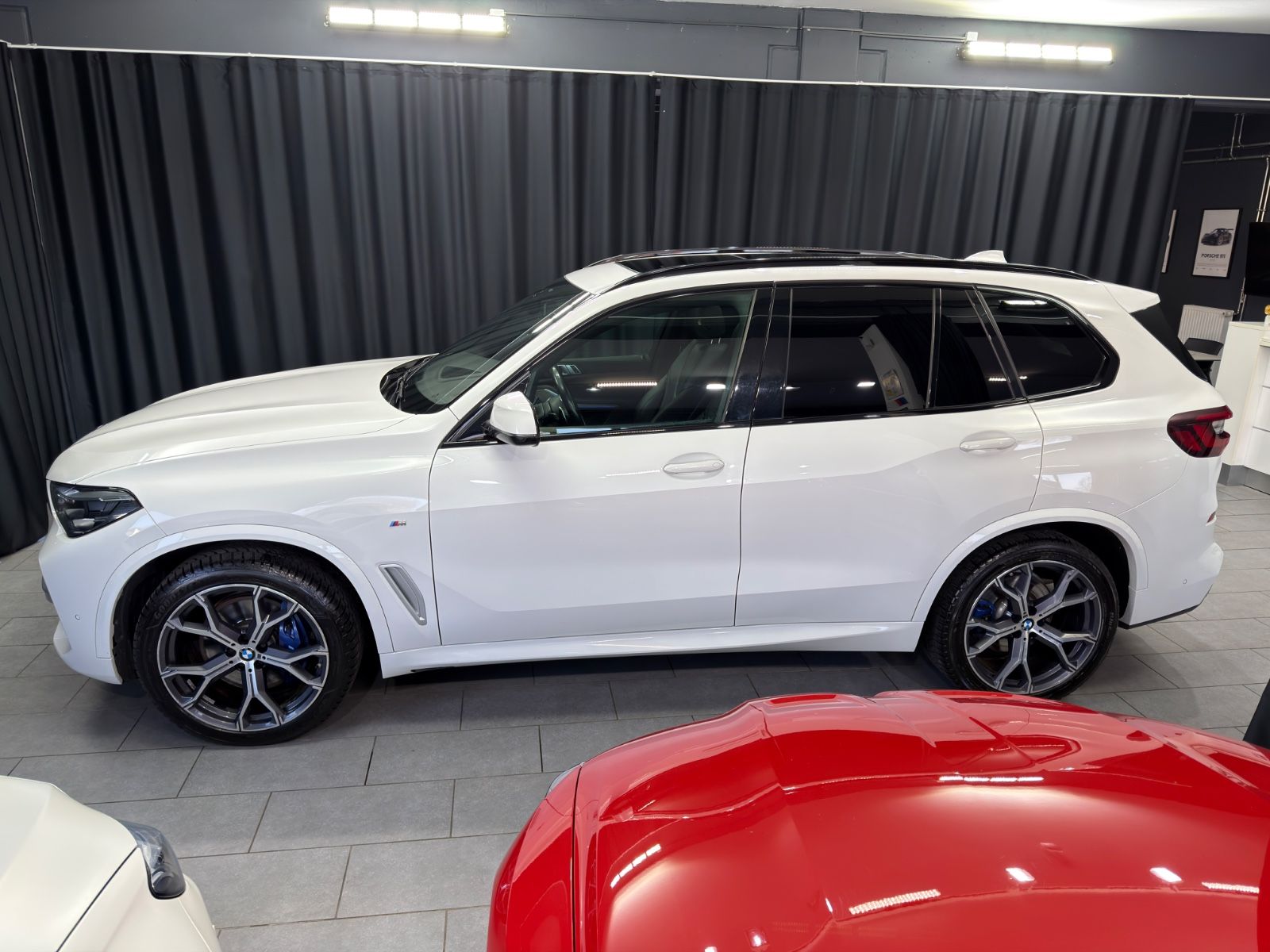 Fahrzeugabbildung BMW X5 xDrive 30d M SPORT|PANORAMA|NAVI|LED|21 ZOLL|