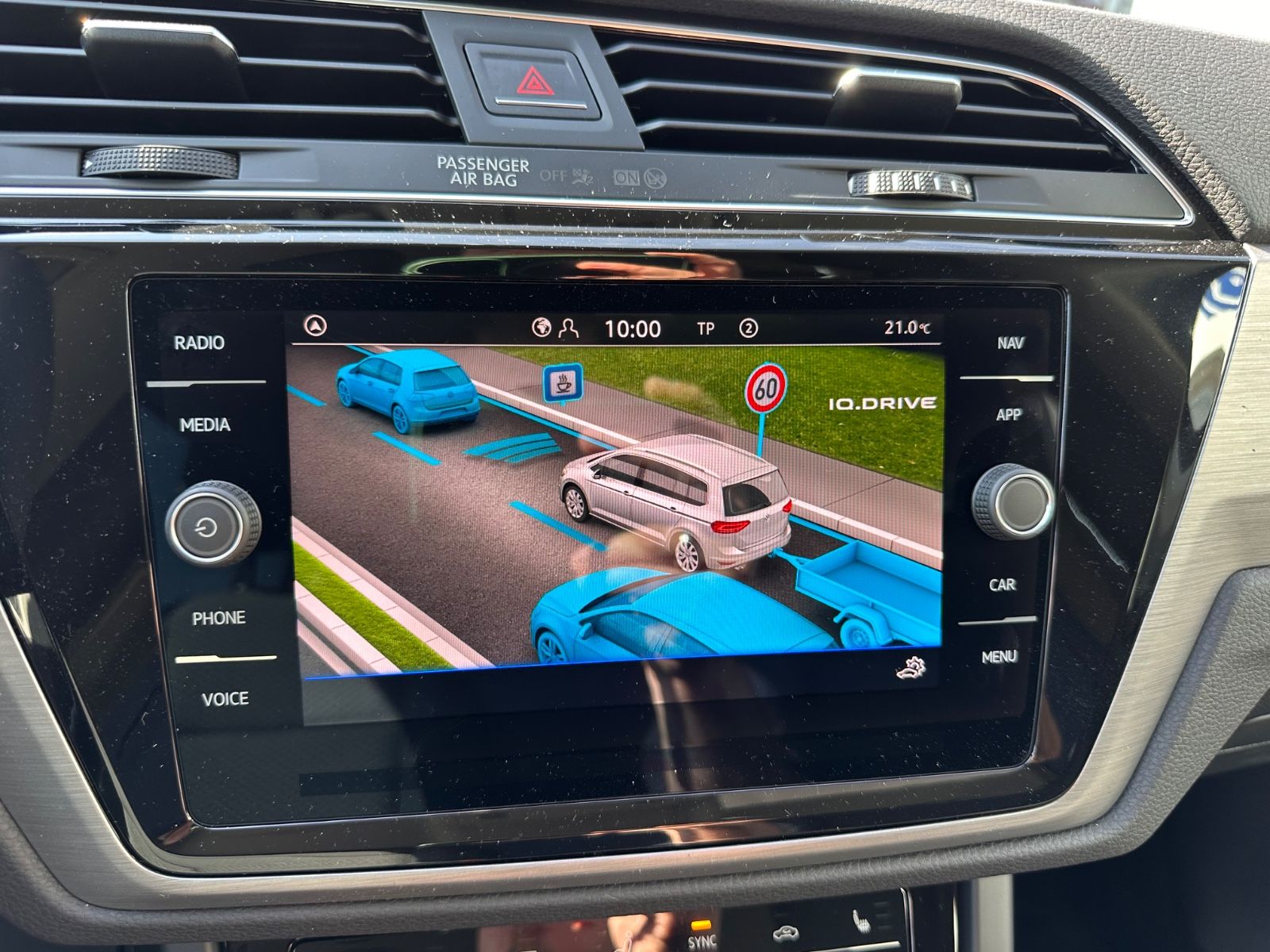 Fahrzeugabbildung Volkswagen Touran Comfortline 1.5 TSI DSG AHK/LED/Navi/SHZG