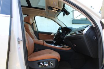 BMW X7 - 9
