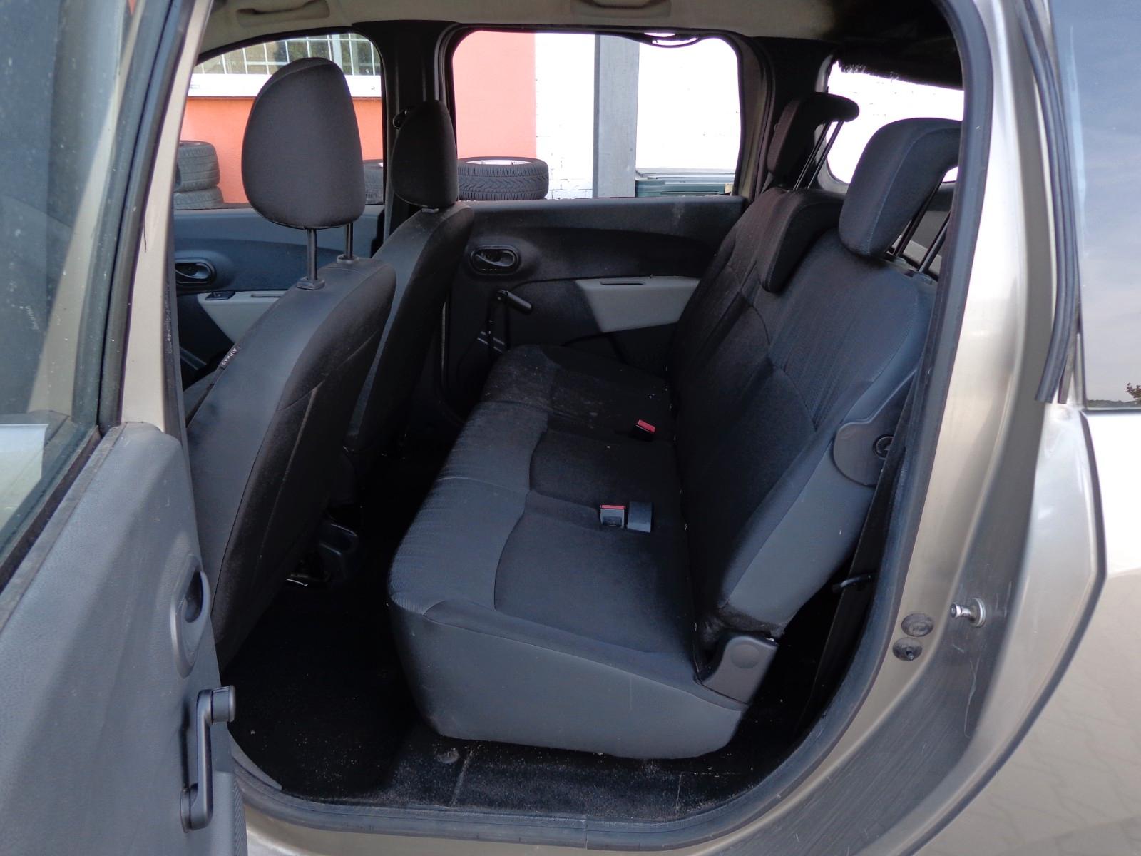Dacia Lodgy 2013 — photo 11