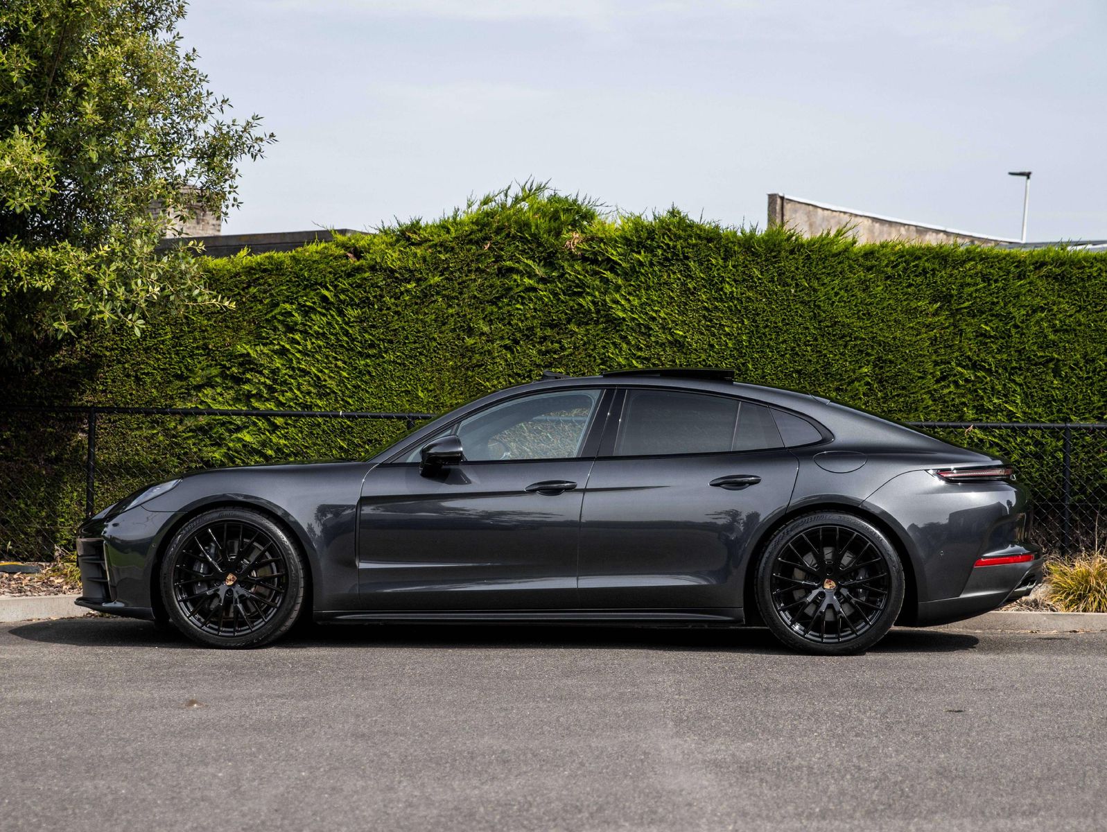 Porsche Panamera 4 E-HYBR SPORTUITL/MATRIX/AIR/21 /PANO/ imagem 3