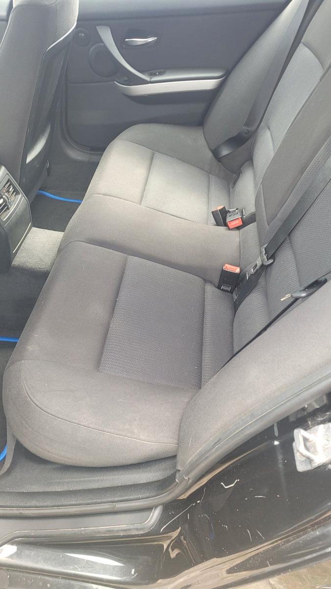 BMW 318 2012 — photo 13