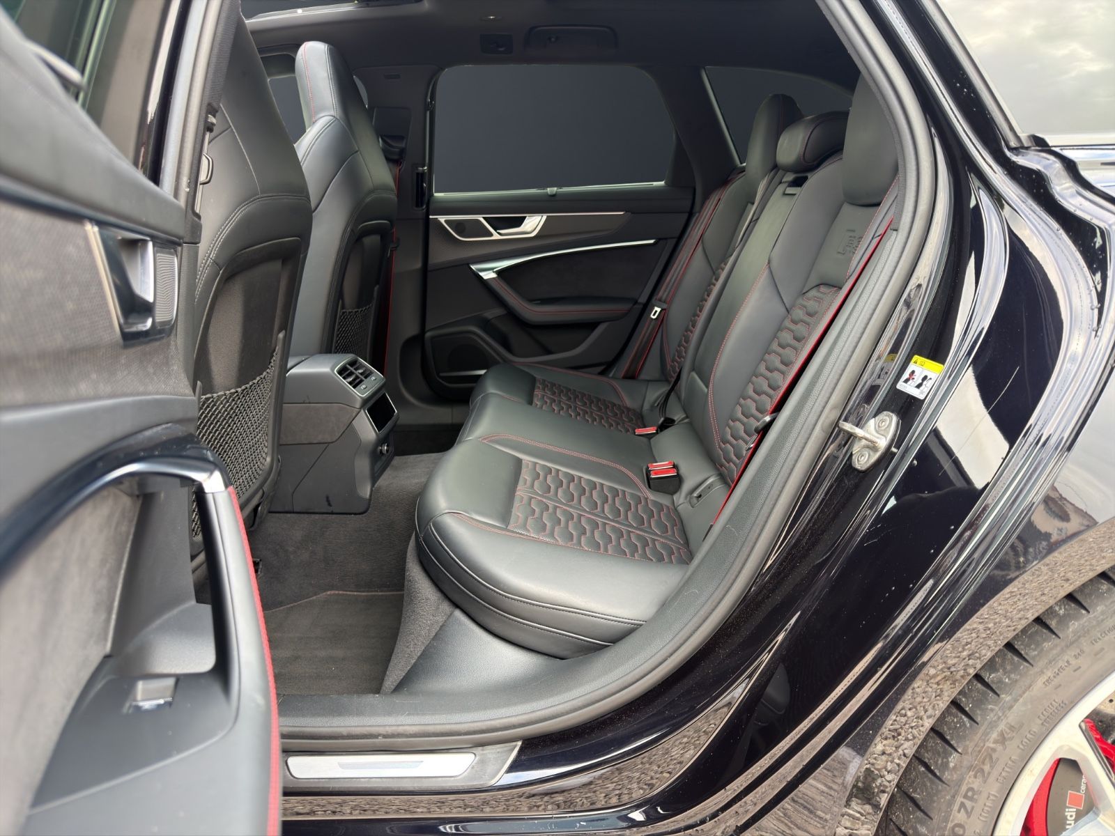 Audi RS6 4.0 TFSI quattro*MATRIX*PANO*22"*H-UP*B&O* foto 11