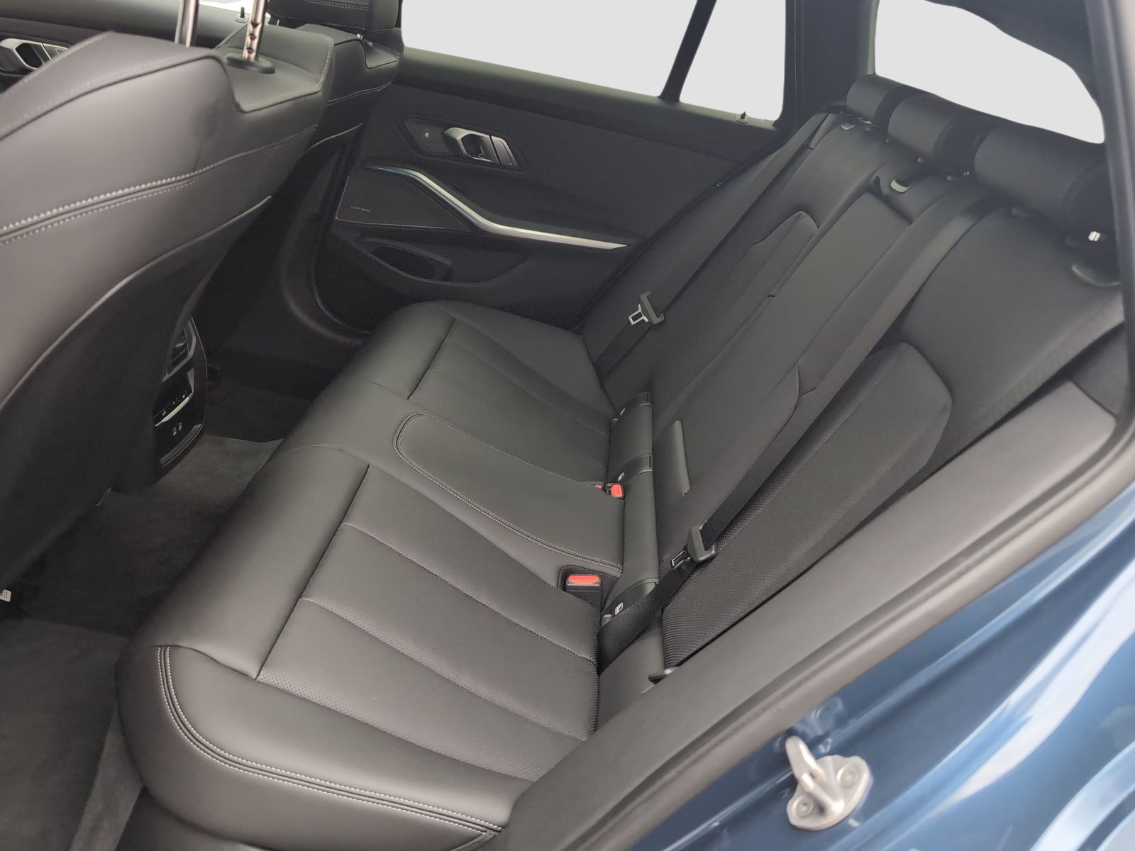 BMW 330 - Bild 9