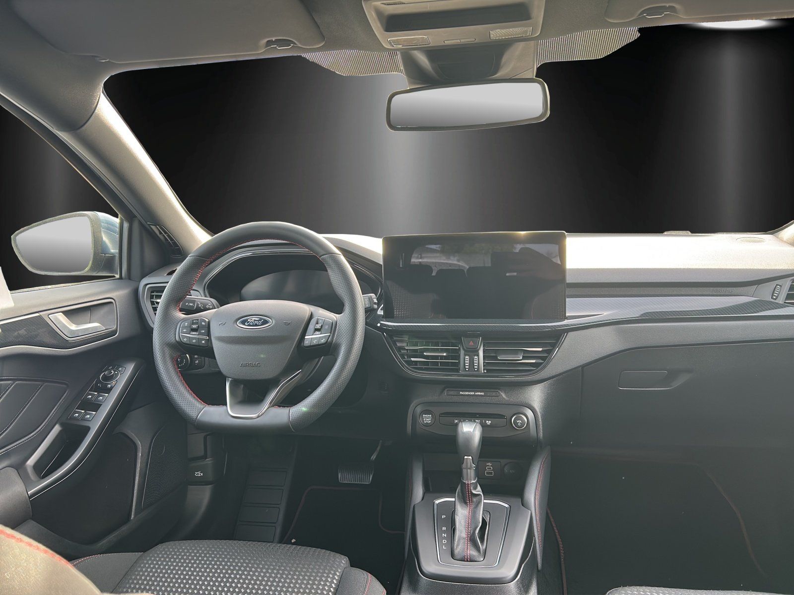 Fahrzeugabbildung Ford Focus 1.0 ST-Line X Aut./LED/ACC/AHK/KAMERA/NAVI