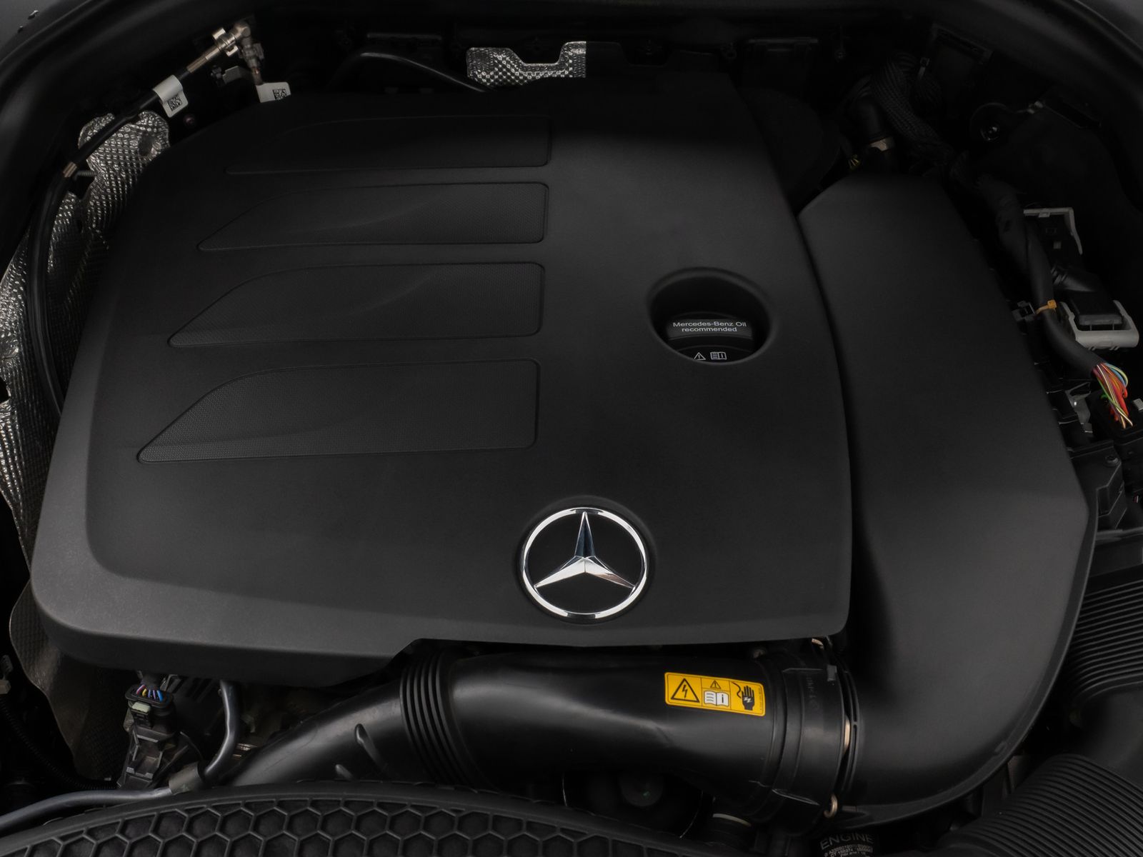 Fahrzeugabbildung Mercedes-Benz GLC 300 4Matic 9G-TRONIC Standhzg PDC LED AHK