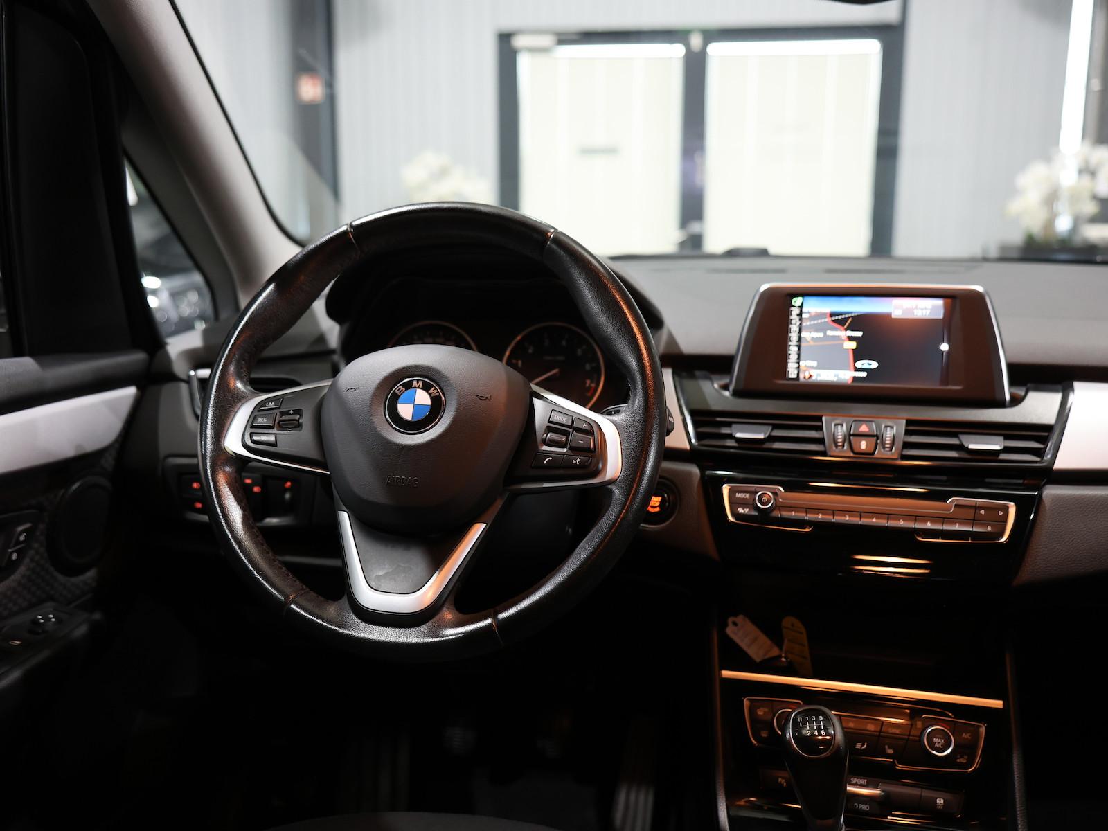 BMW 218 Gran Tourer Advantage / 7-SITZER / LED / AHK