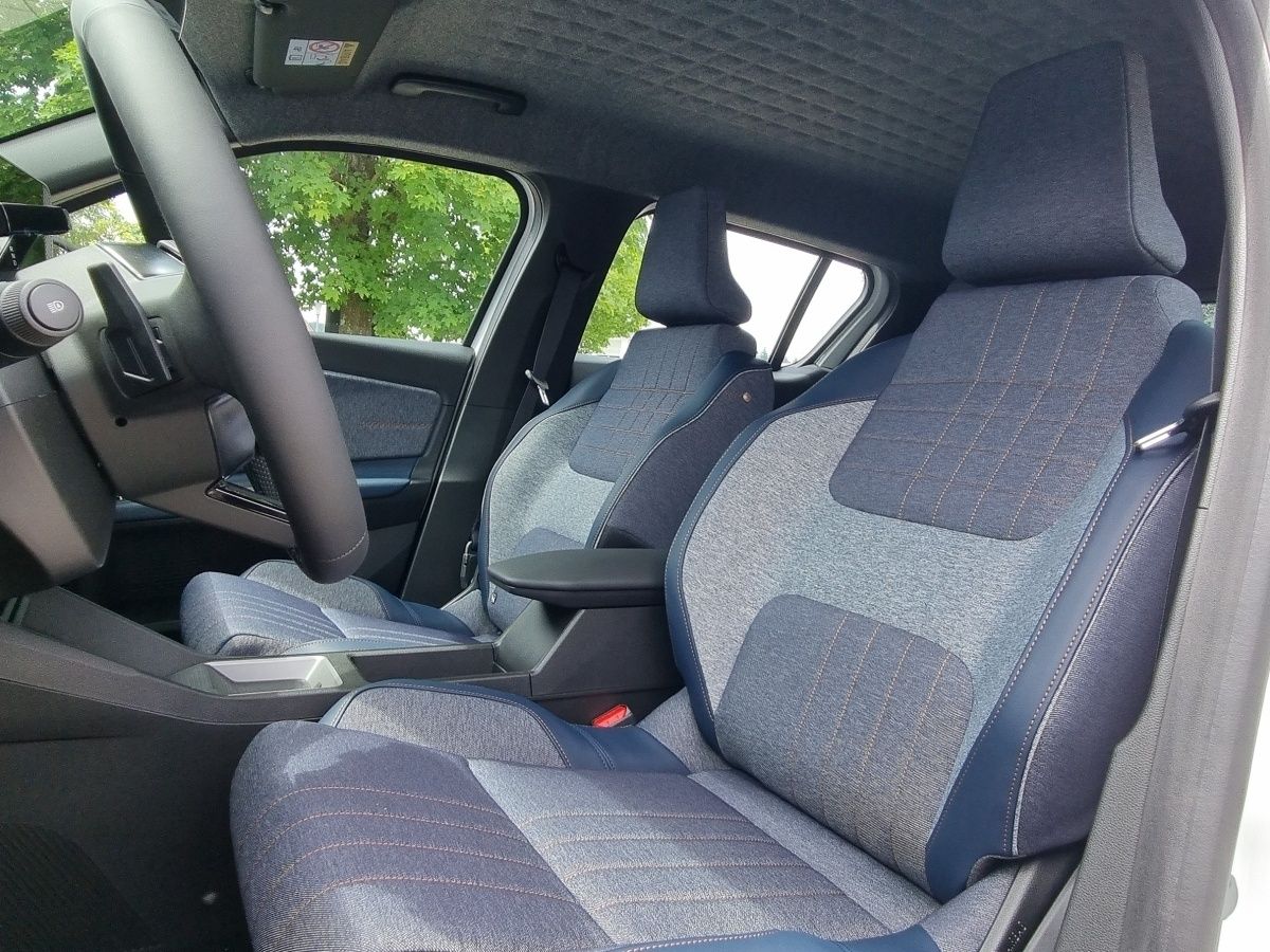 Fahrzeugabbildung Renault R 4 E-Tech elektrisch Techno 150 Comfort Range