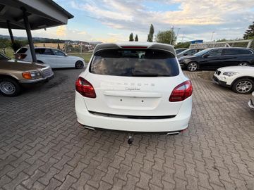 Porsche Cayenne - 8