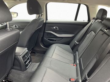 BMW 320 - 11
