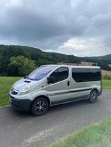 Opel Vivaro 9-Sitze - gebrauchte Opel Vivaro aus dem Jahr 2011