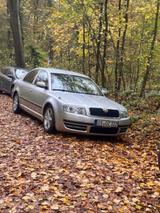 Skoda superb 2.0 Liter Benzin - gebrauchte Skoda Superb aus dem Jahr 2003