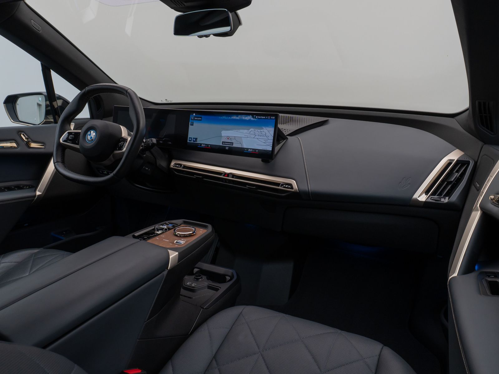 Fahrzeugabbildung BMW iX xD40 Edition Sport 360°Laser SkyLounge 22Zoll