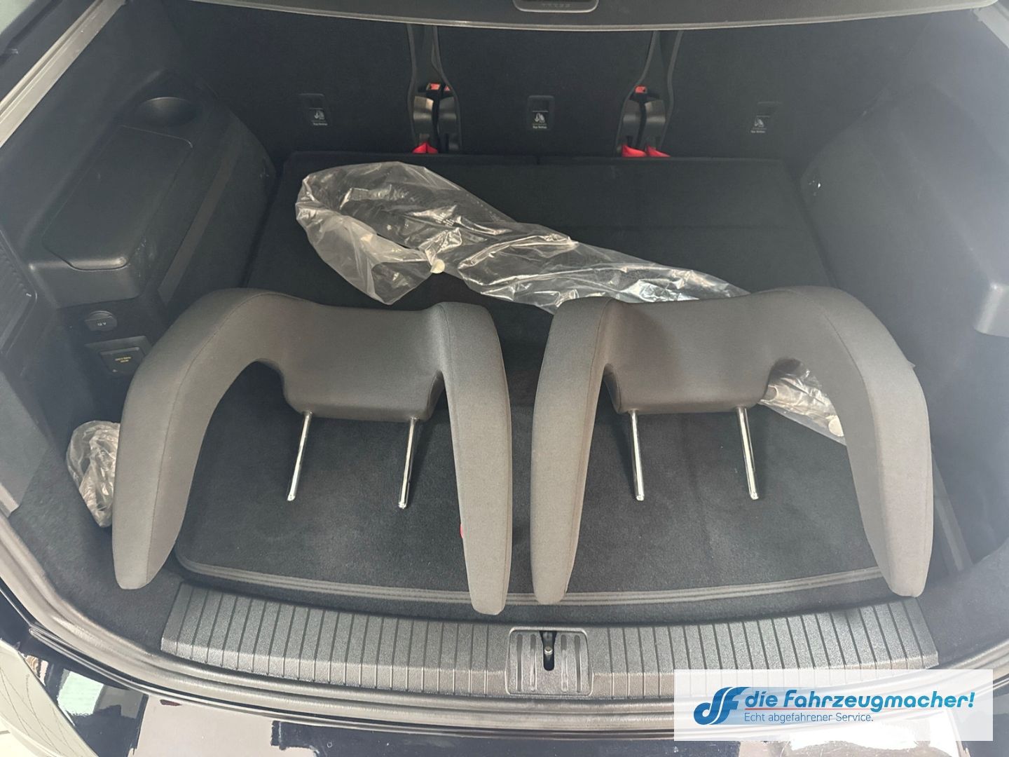 Fahrzeugabbildung Volkswagen Touran Comfortline 7.Si. AHK-klap.150PS Navi Dig