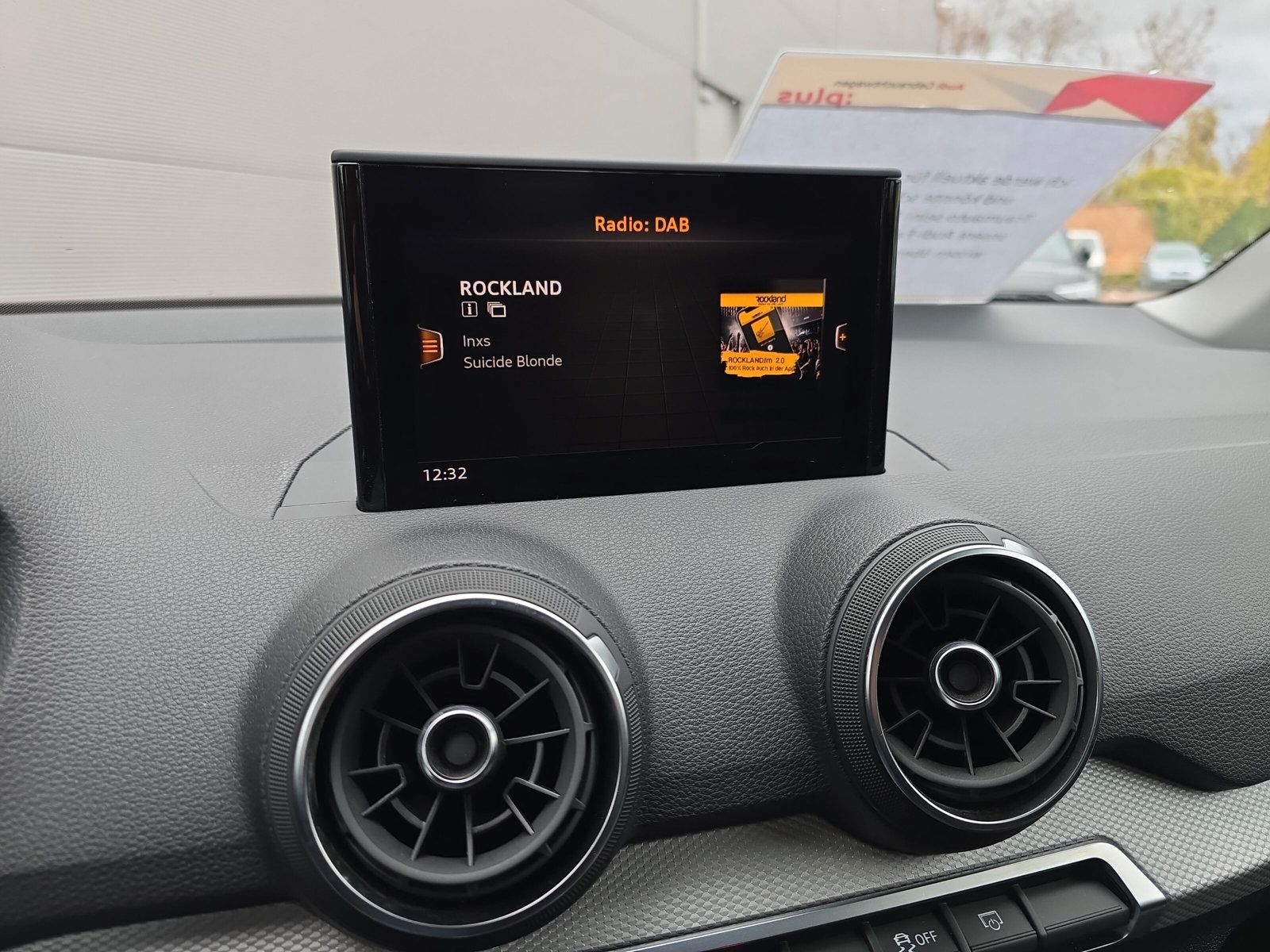 Fahrzeugabbildung Audi Q2 35 TFSI advanced LED Kamera Parkass.