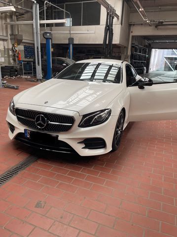 MERCEDES-BENZ Mercedes-Benz E200 Coupé AMG | Klappenauspuff | 