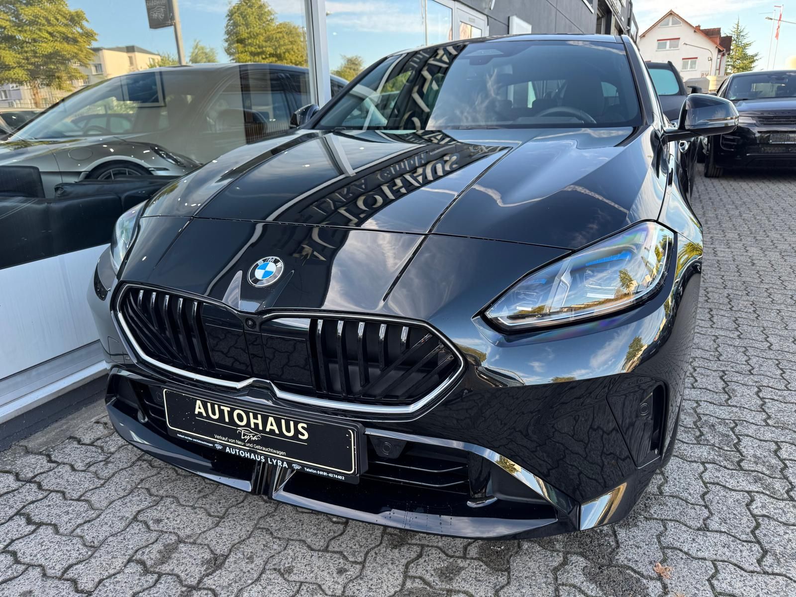 BMW 120i M Sport*LED*NAVI*PANO*360°KAMERA*SHZ*H&K* imagem 3