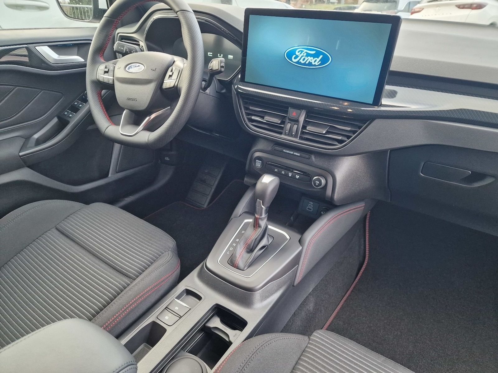 Fahrzeugabbildung Ford Focus Turnier ST-Line X