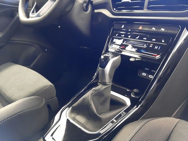 Fahrzeugabbildung Volkswagen T-Roc Black Style 2.0TDI DSG AHK Matrix Massage