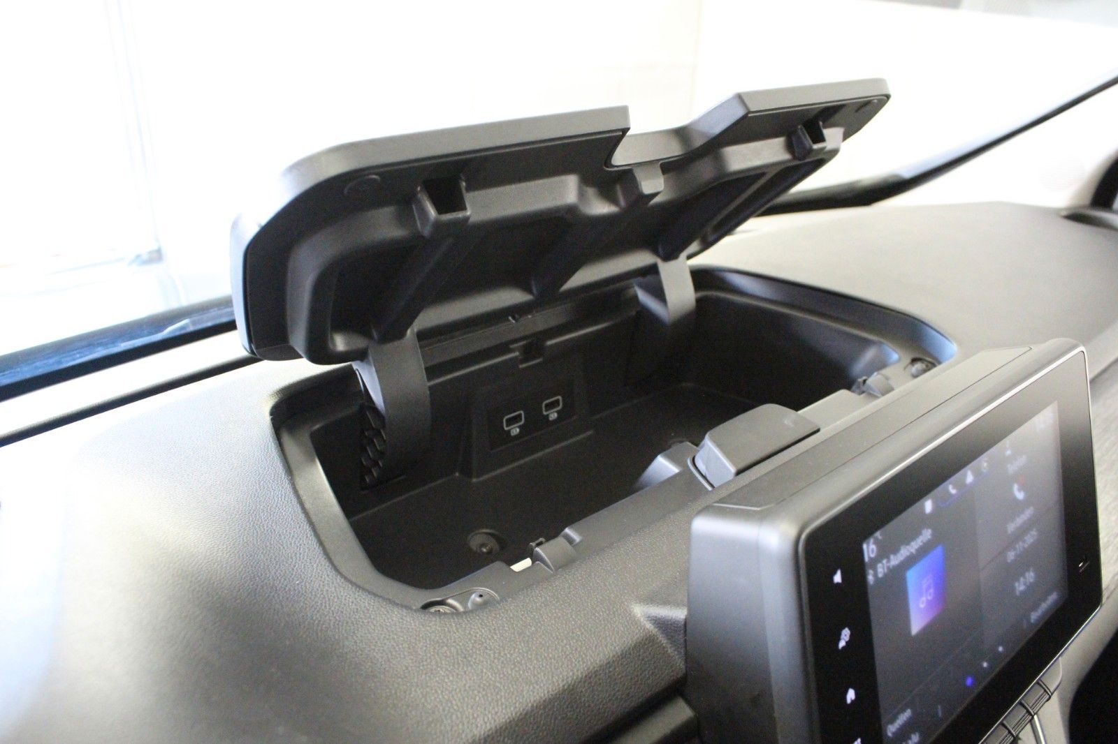 Fahrzeugabbildung Renault Trafic Grand L2 dCi 110 Blue*9-Sitzer*