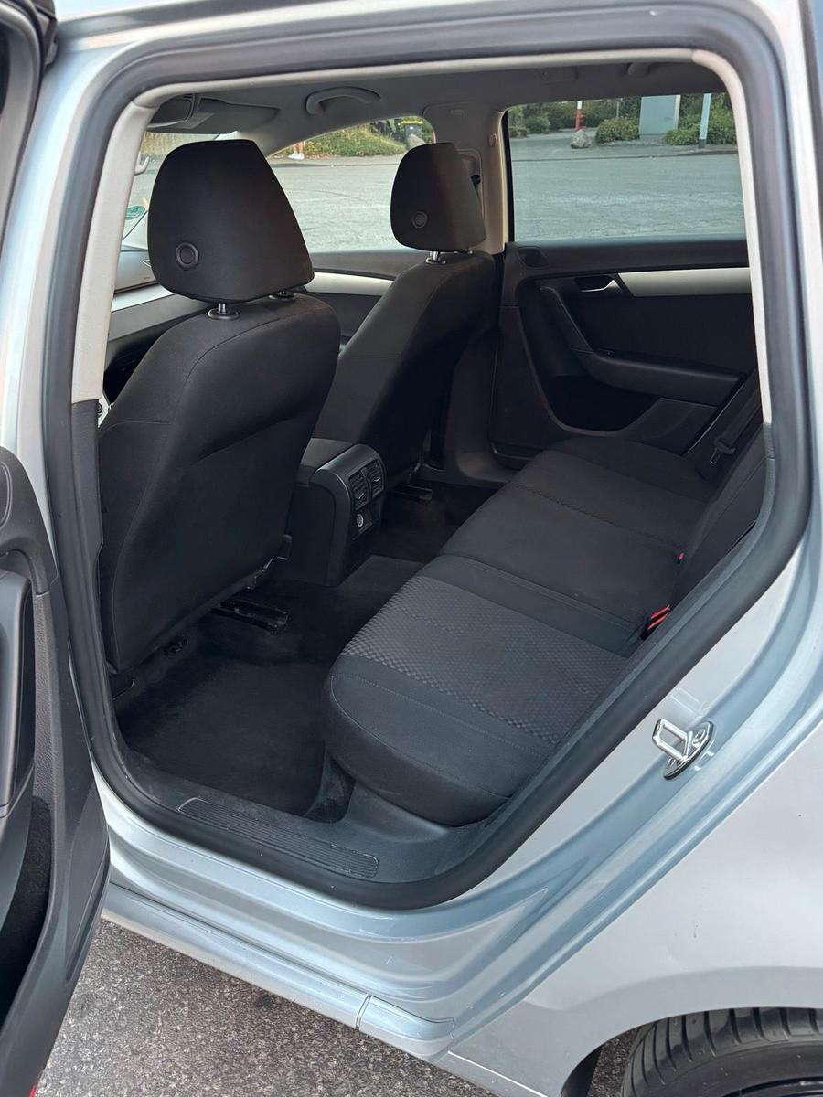 Volkswagen Passat 2012 — photo 10