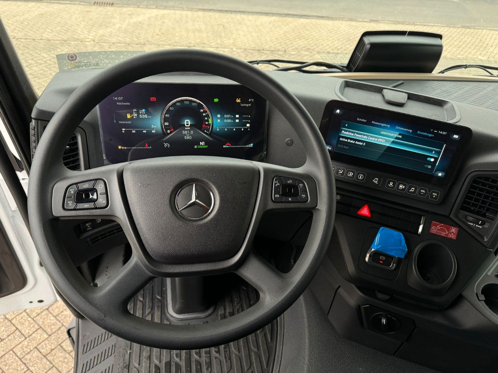 Fahrzeugabbildung Mercedes-Benz Actros 2645 6x4 Abrollkipper Meiller 21.65