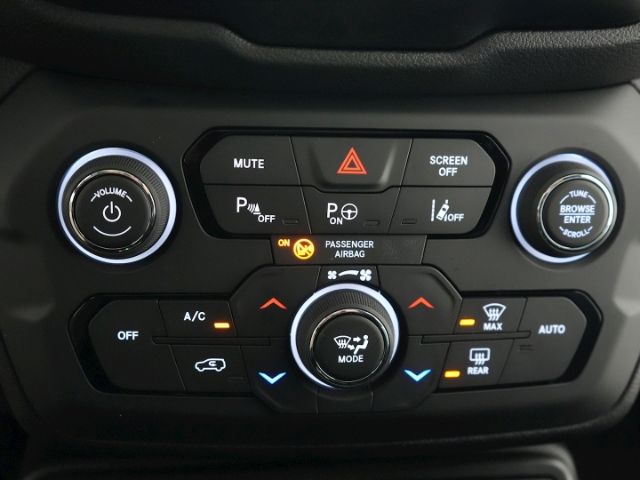 Renegade LIMITED MHEV DCT+NAVI+RÜCKFAHRKAMERA+PA