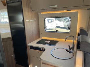 Carado T 328 PRO+ KLIMA NAVI TV