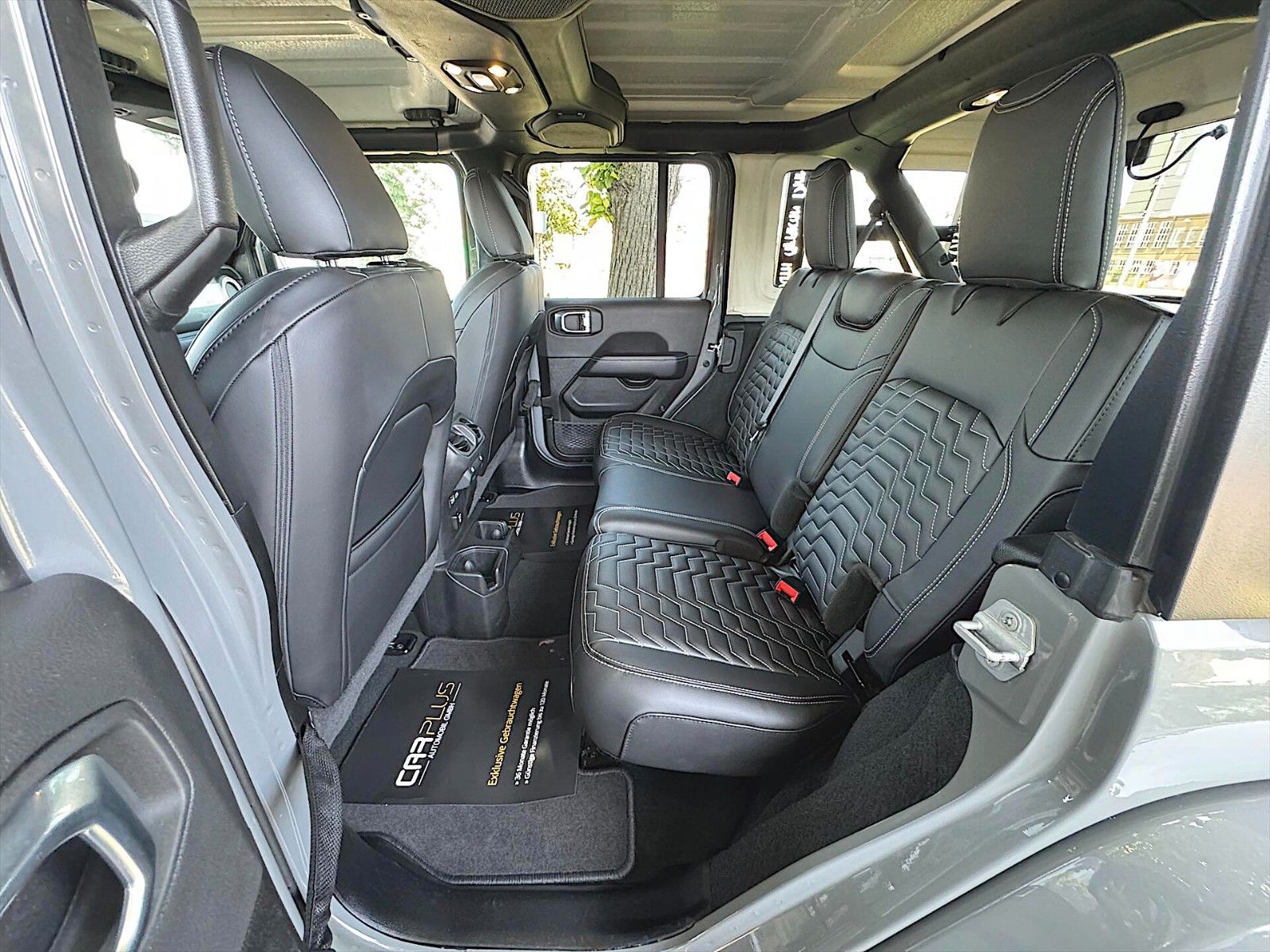 Fahrzeugabbildung Jeep Wrangler 2.0 T Unlimited Sahara OFFROAD 4x4 19%