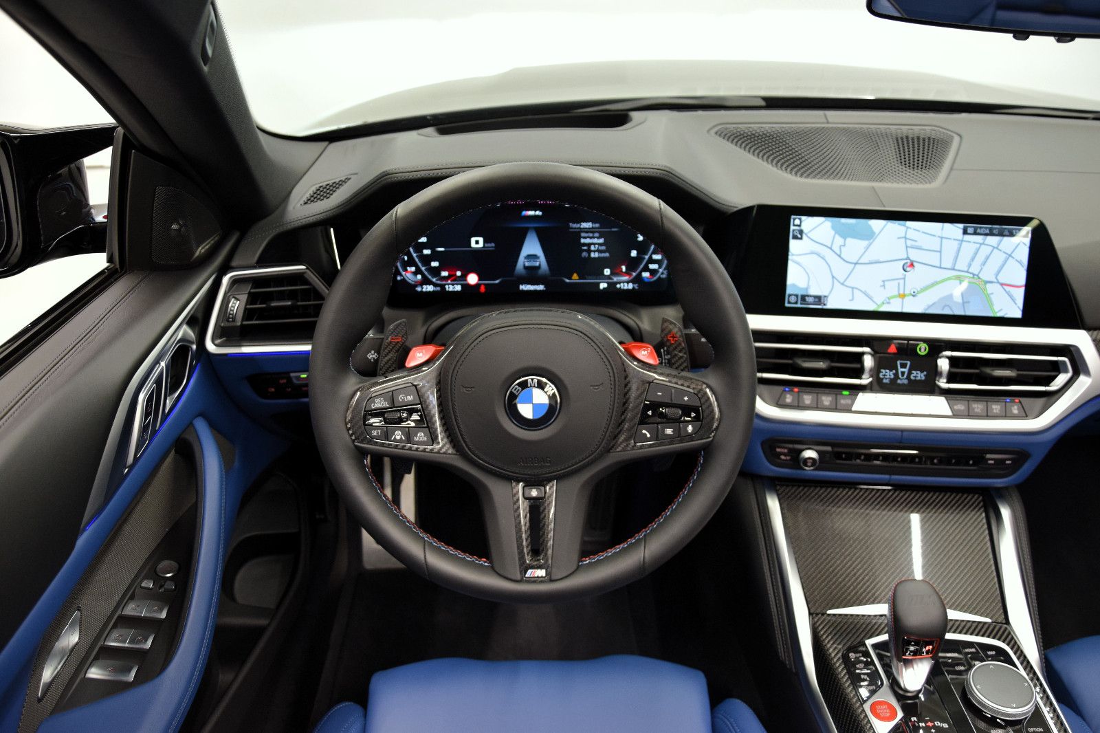 Fahrzeugabbildung BMW M4 Cabrio xDrive Carbon Paket Sitzlüft ACC HeadU