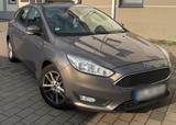 Ford Focus Titanium TÜV Neu. Zahnriemen Neu