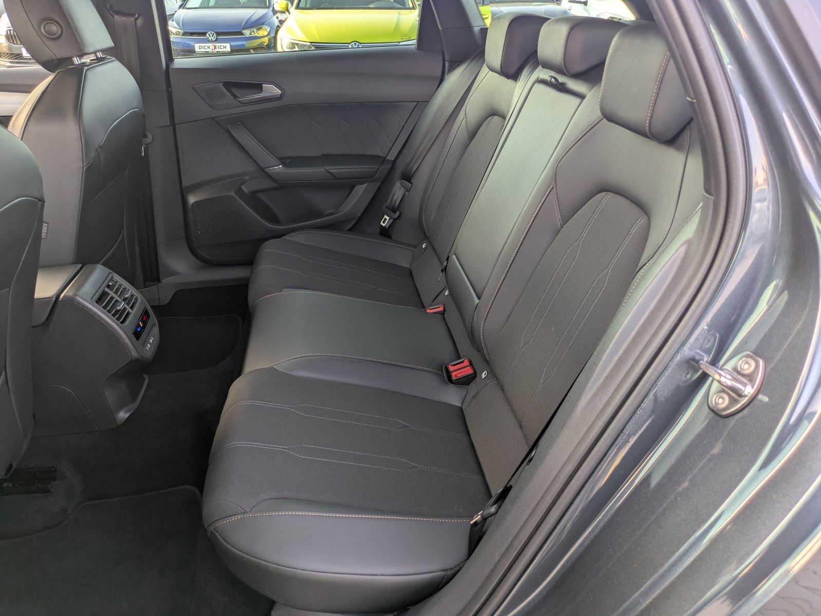 Fahrzeugabbildung CUPRA Leon 1.5 eTSI DSG MATRIX-LED*ACC*APP*KAMERA*18"