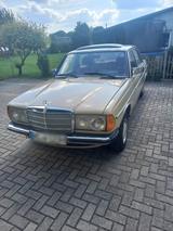 Mercedes-Benz Mercedes W123, 240D, TÜV 26. Oldtimer, Die... - Mercedes-Benz 240: W123 240d