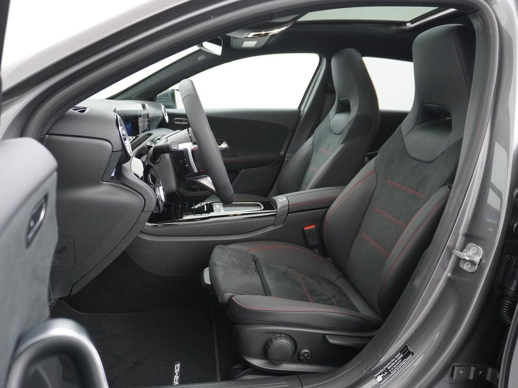Mercedes-Benz A 180 Star Edition AMG Line | Panorama - Schiebe