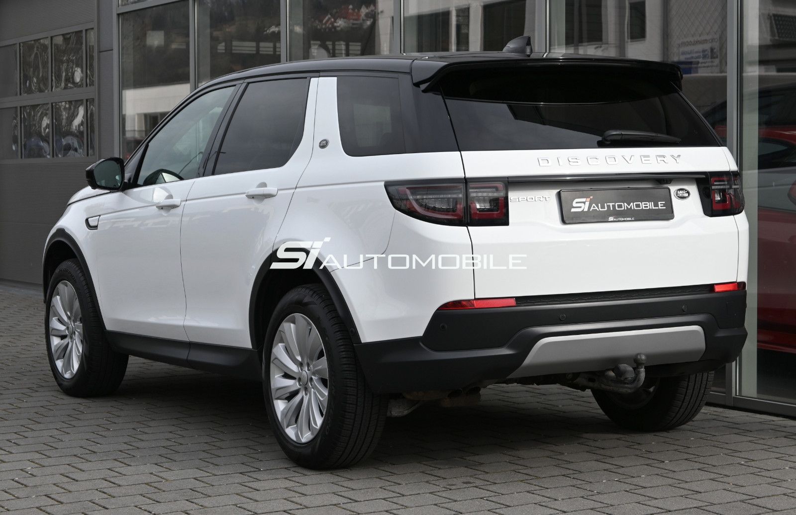 Fahrzeugabbildung Land Rover Discovery Sport D240 AWD Aut. SE °ACC°AHK°STHZ°