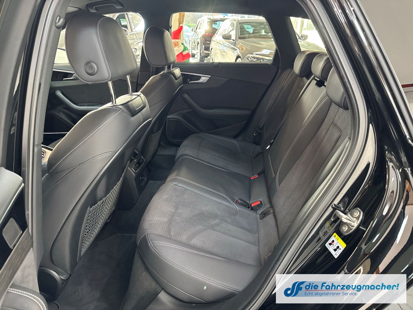 Fahrzeugabbildung Audi A4 Avant 35 TDI S line Navi Leder *EXPORT