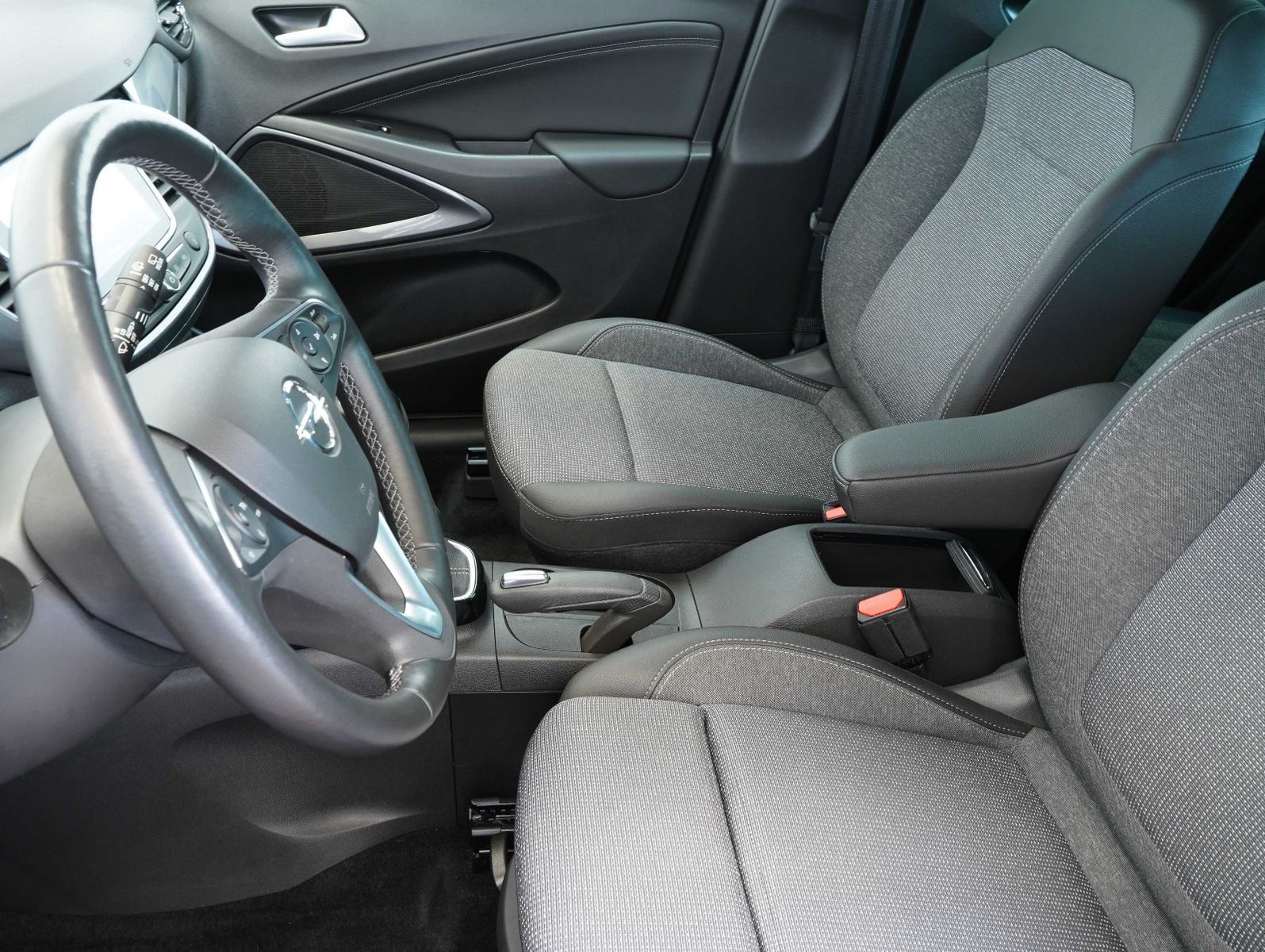 Fahrzeugabbildung Opel Crossland (X) 1.2 Turbo Elegance LED/NAVI/KAMERA