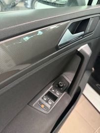 Volkswagen Tiguan - 5