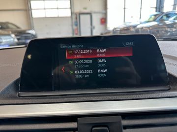 BMW 120 i Sport Line *LED*Navi*Schiebedach*