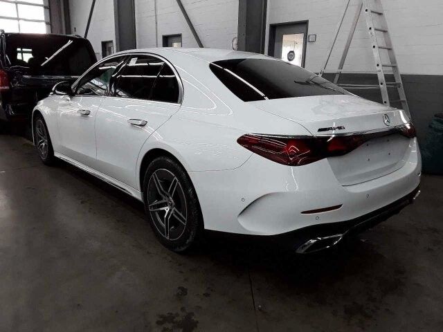 Fahrzeugabbildung Mercedes-Benz E 220 d AMG AHK+DISTR+MEMORY+DIGITAL+360°