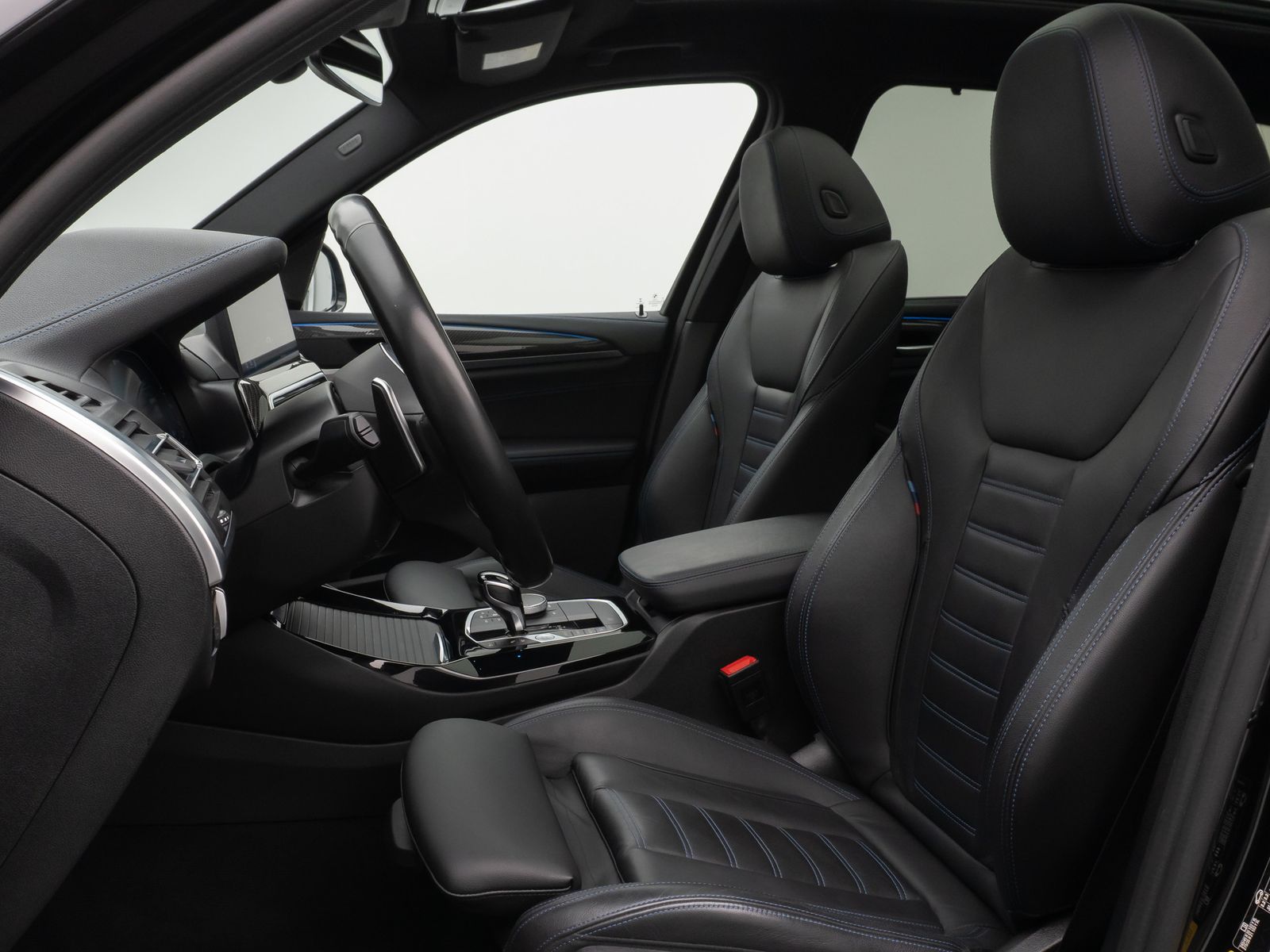 Fahrzeugabbildung BMW X3 xD30e M Sport Panorama Kamera HUD DAB H/K 21"