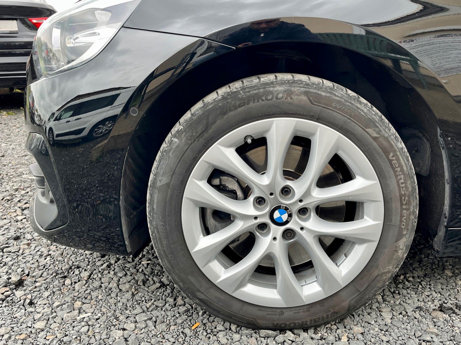 Fahrzeugabbildung BMW 218d Gran Tourer Aut. Navi AHK Panorama 2.HD PDC