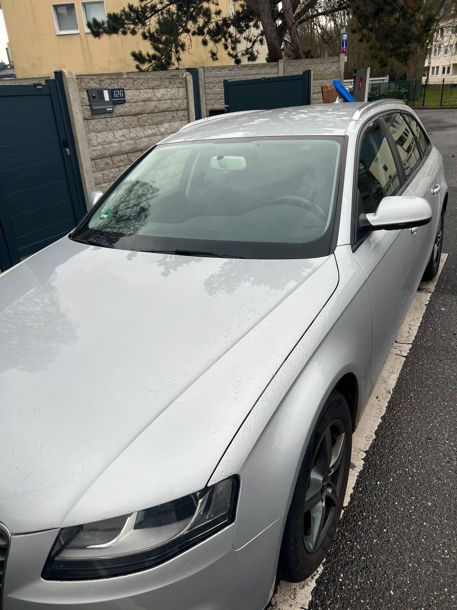 Audi A4, 2011