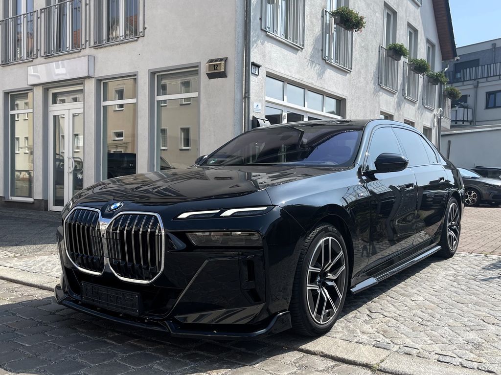 Image of BMW 740