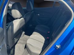 PEUGEOT 2008 Allure KLIMA,NAVI,PDC,360CAM,SHZ,TEMPOMAT